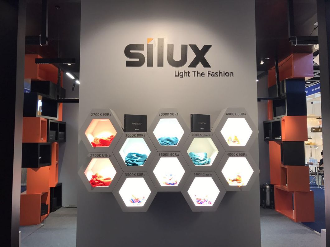 Three Heads Square 3X40W Downlight